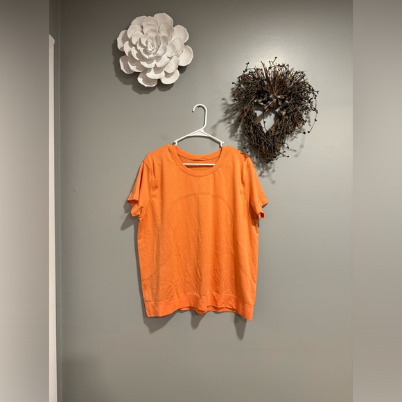 lululemon athletica Tops - Lululemon Swiftly Tech Short-Sleeve Shirt